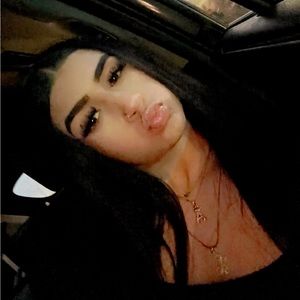 Meet your Posher, Ashlin